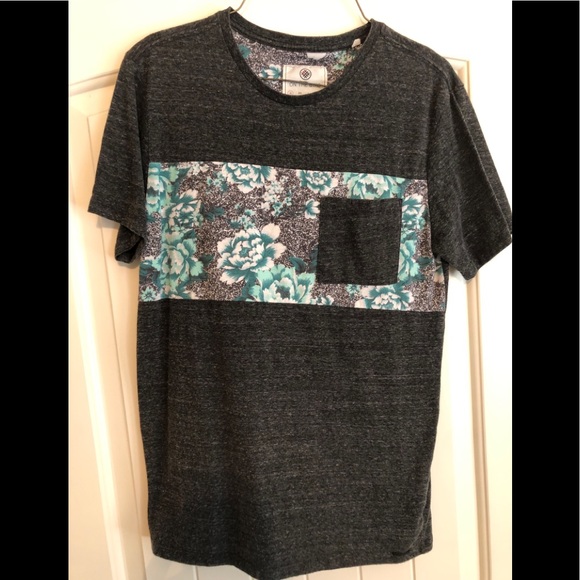 On The Byas T-Shirt - Picture 1 of 3